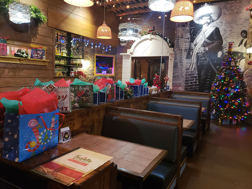 Shopping Mall «Plantation Point Shopping Center», reviews and photos, 6461 Plantation Center Dr, Raleigh, NC 27616, USA