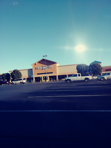 Grocery Store «Food Lion», reviews and photos, 377 W Jackson St, Cookeville, TN 38501, USA