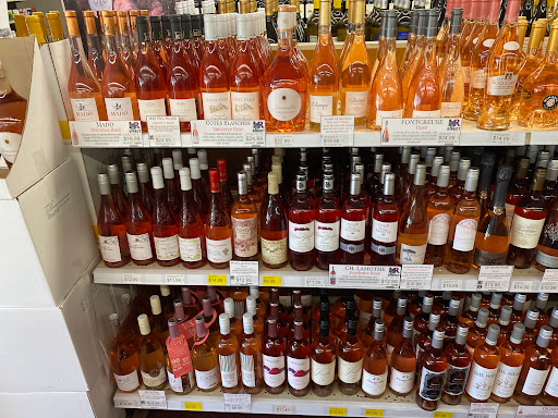 Liquor Store «M & R Liquor Store», reviews and photos, 214 W Main St, Avon, CT 06001, USA