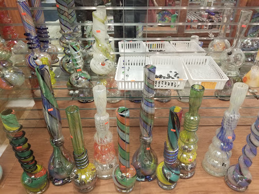 Tobacco Shop «Smoke 4 Less Lax», reviews and photos, 4300 Mormon Coulee Rd, La Crosse, WI 54601, USA