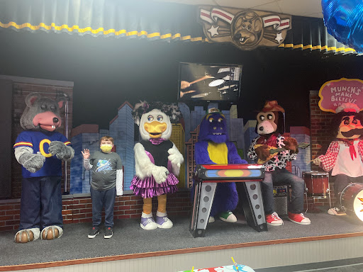 Chuck E. Cheese image 4