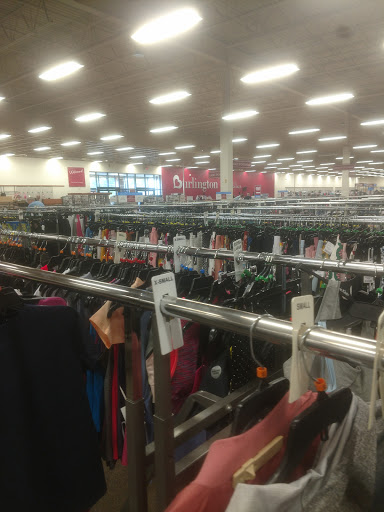 Clothing Store «Burlington Coat Factory», reviews and photos, 510 Howe Ave, Cuyahoga Falls, OH 44221, USA
