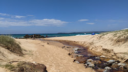 Foto van Haywards Beach gelegen in een natuurlijk gebied