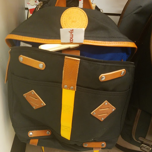 Shopping Mall «Fairfield Shopping Center», reviews and photos, 5322 Lord Dunmore Ct, Virginia Beach, VA 23464, USA