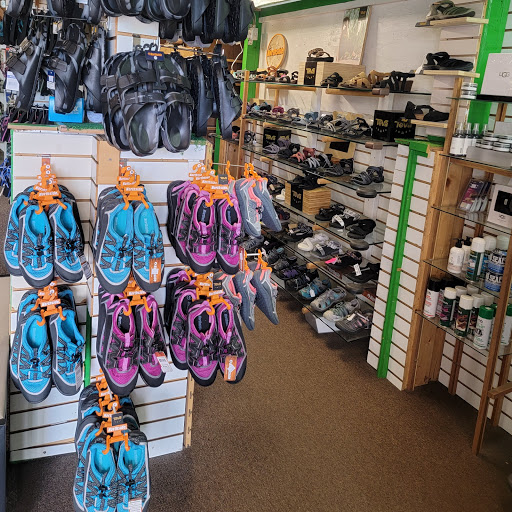 Shoe Store «Heel & Sole Shoes», reviews and photos, 708 Mangrove Ave, Chico, CA 95926, USA