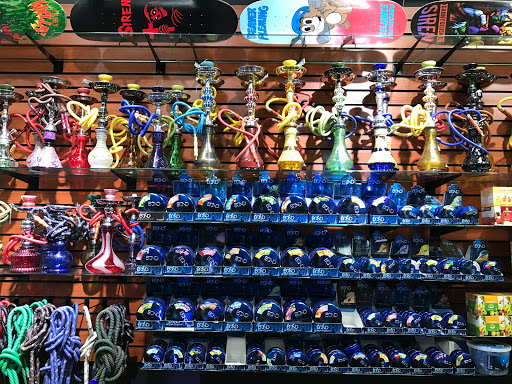 Tobacco Shop «Orlando Smoke Shop Fun Spot», reviews and photos, 5531 International Dr, Orlando, FL 32819, USA