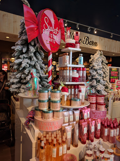 Beauty Supply Store «Bath & Body Works», reviews and photos, 2862 Town Center Blvd, Crestview Hills, KY 41017, USA