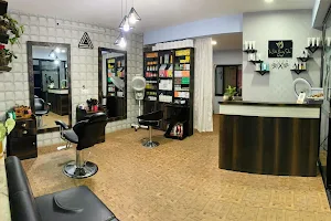 La Bella Beauty Salon image