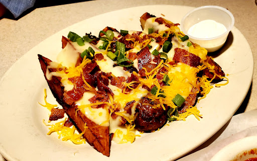 Bar & Grill «Hoosier Bar & Grill», reviews and photos, 4645 W Richland Plaza Dr, Bloomington, IN 47404, USA