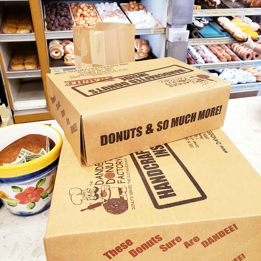 Donut Shop «Dandee Donuts Factory», reviews and photos, 102 N 28th Ave, Hollywood, FL 33020, USA