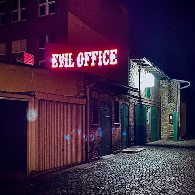 Evil Office Büromöbel