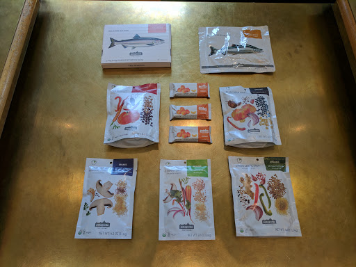 Clothing Store «Patagonia Pasadena», reviews and photos, 47 N Fair Oaks Ave, Pasadena, CA 91103, USA