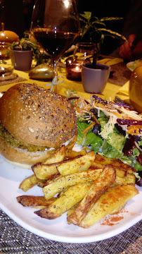 Hamburger végétarien du Restaurant Eve Au Paradis Vegan à Mulhouse - n°11