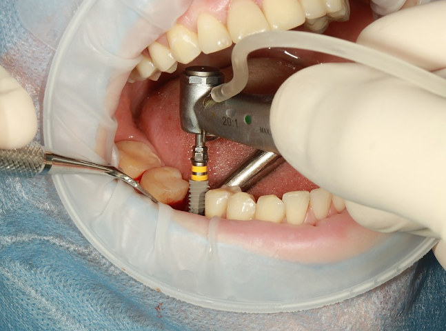 Horarios de LABORATORIO DENTAL VESALIUS