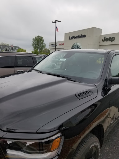 Car Dealer «LaFontaine Chrysler Dodge Jeep Ram of Fenton», reviews and photos, 15123 North Rd, Fenton, MI 48430, USA