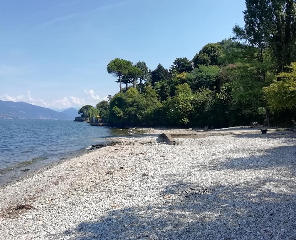 Spiaggia delle Rianne的照片 带有碧绿色纯水表面