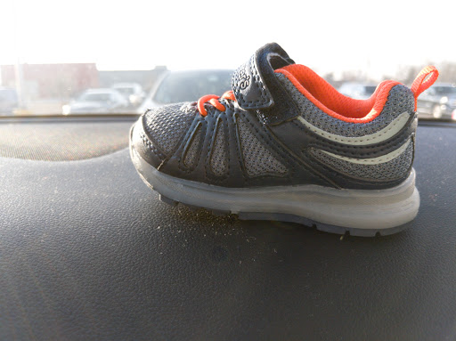 Shoe Store «DSW Designer Shoe Warehouse», reviews and photos, 5518 Leesburg Pike, Falls Church, VA 22041, USA