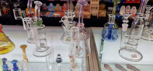 Tobacco Shop «Wizard Hat Smoke Shop», reviews and photos, 2406 W Parmer Ln #96, Austin, TX 78727, USA