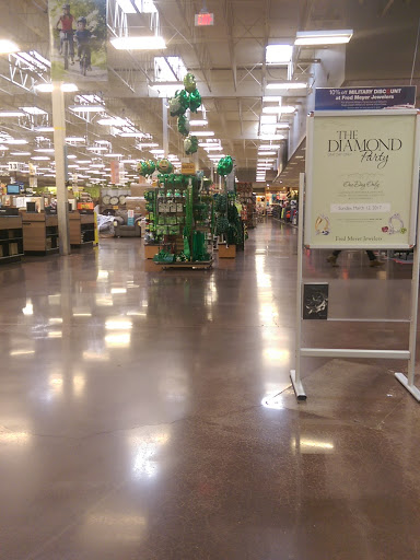Grocery Store «Fred Meyer», reviews and photos, 3300 Portland Rd, Newberg, OR 97132, USA