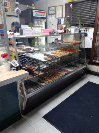 Donut Shop «Broadway Donuts», reviews and photos, 2731 Broadway, Sacramento, CA 95818, USA