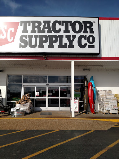 Tractor Supply Co., 150 The Acres, Lewisburg, TN 37091, USA, 