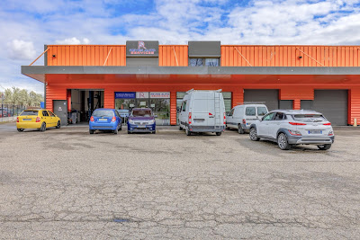 REVES AUTO-SERVICES à Irigny