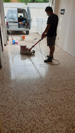 Limpcas limpiezas y jardinería en Castellón de la Plana, Castellón de la Plana