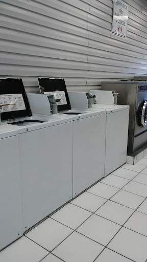 Laundromat «Super Matt Laundry», reviews and photos, 1522 Lakeview Dr, Sebring, FL 33870, USA