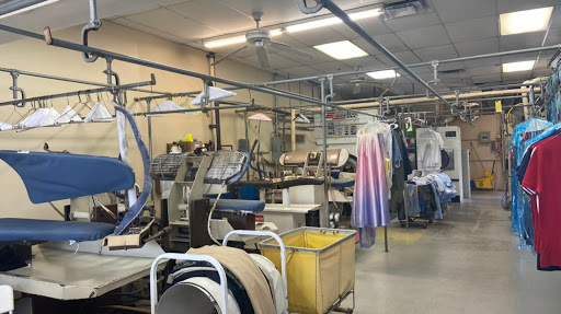 Dry Cleaner «Parkway Cleaners», reviews and photos, 13926 Landstar Blvd, Orlando, FL 32824, USA