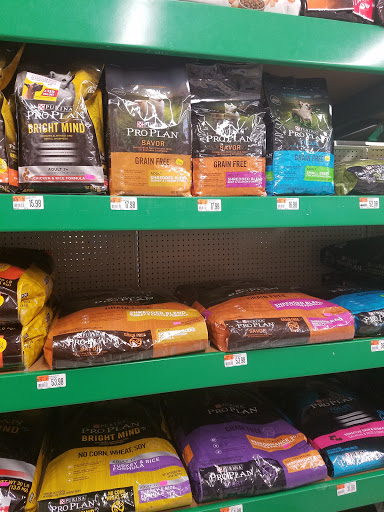 Pet Supply Store «Pet Supplies Plus», reviews and photos, 1170 Northern Blvd, Manhasset, NY 11030, USA