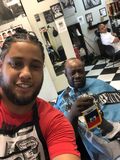 Barber Shop «DaShop Barber Shop», reviews and photos, 9521 S Orange Blossom Trail, Orlando, FL 32837, USA