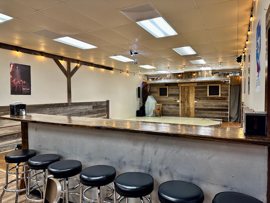 Hollywood’s Restaurant Alabama Stevenson, AL 35772 Menu, Reviews