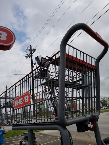 Grocery Store «H-E-B Grocery», reviews and photos, 206 S Alamo St, Refugio, TX 78377, USA