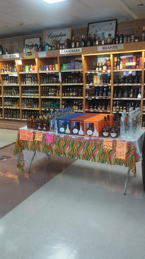 Liquor Store «White Center Liquor», reviews and photos, 9822 15th Ave SW, Seattle, WA 98106, USA