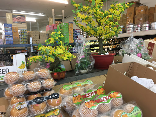 Asian Grocery Store «Viet Hoa Food Market», reviews and photos, 7100 Preston Hwy # 107, Louisville, KY 40219, USA