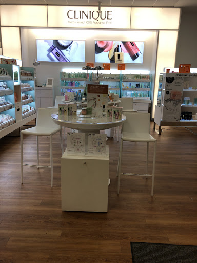 Hair Salon «Ulta Beauty», reviews and photos, 227 Stafford Park Blvd, Manahawkin, NJ 08050, USA