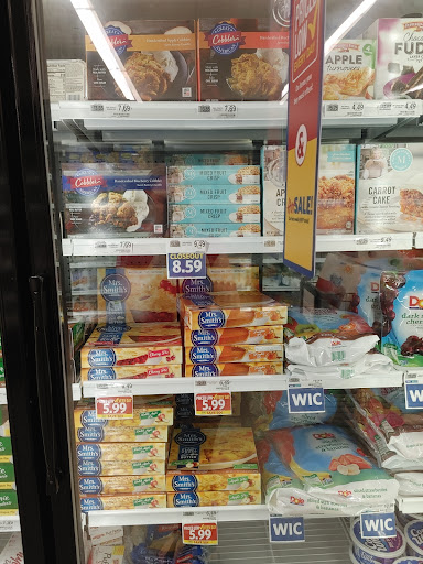 Grocery Store «Food Lion», reviews and photos, 424 N Main St, Kilmarnock, VA 22482, USA