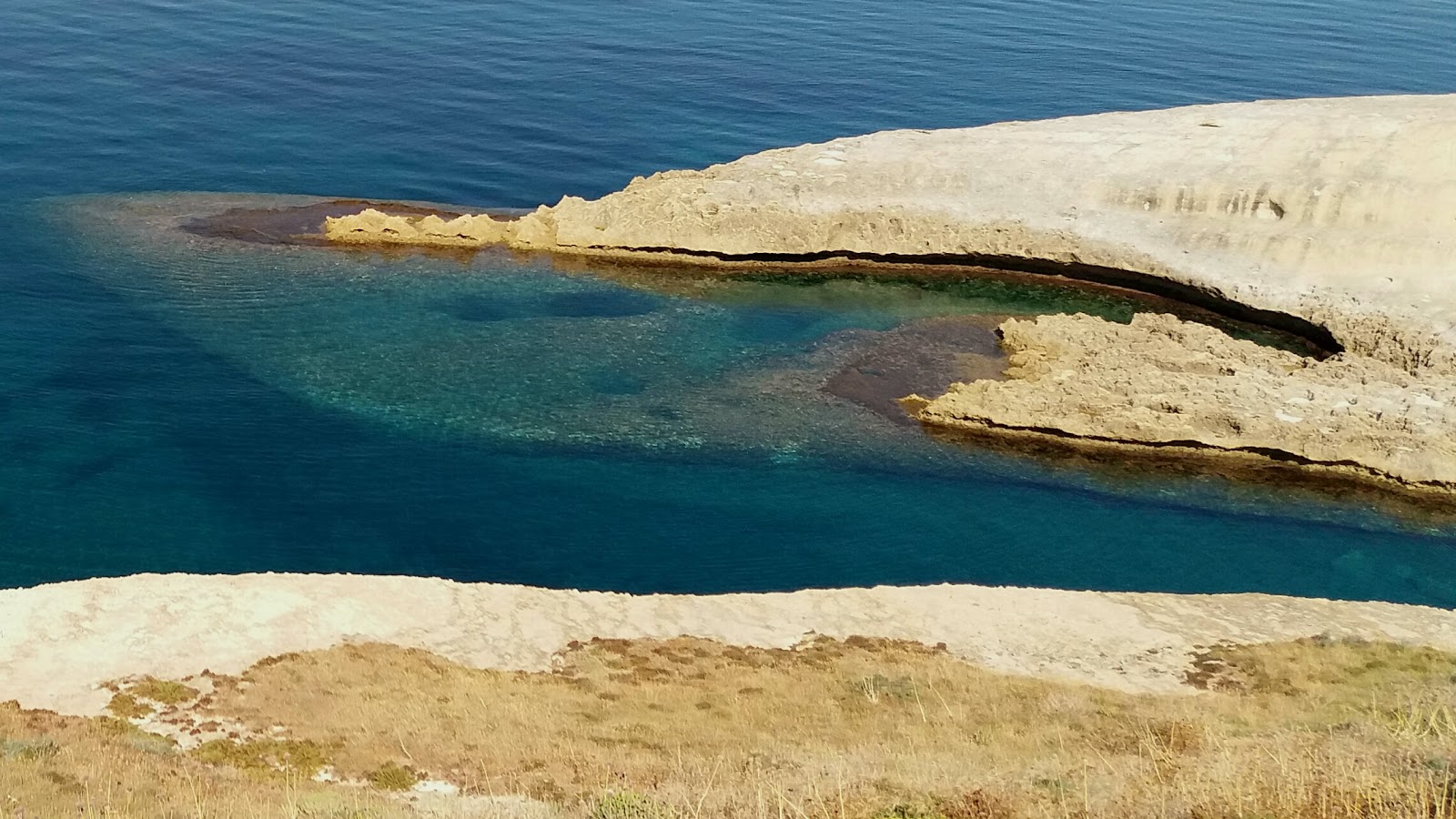 Fotografie cu Secret beach zonă sălbatică