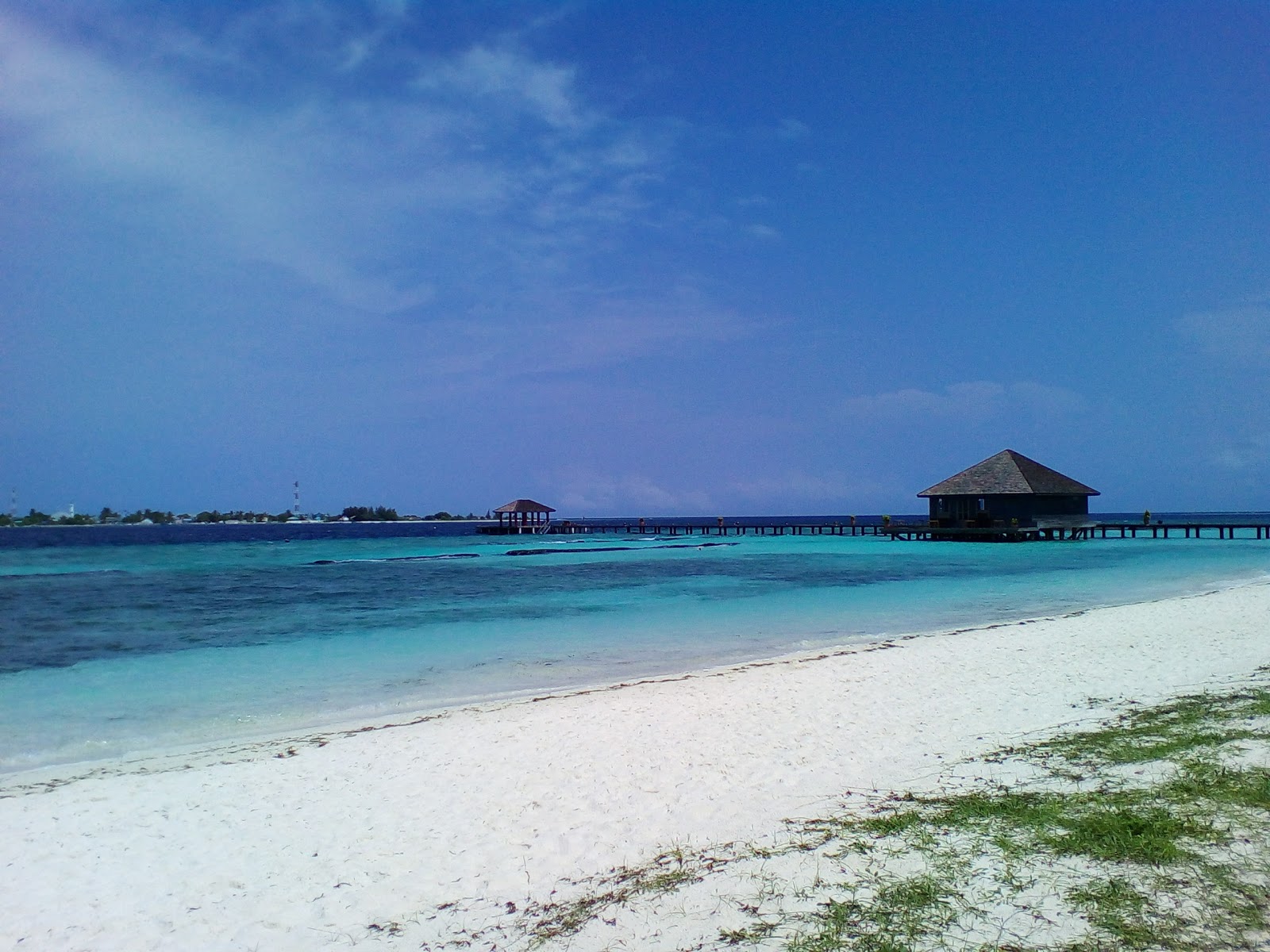 Foto di Spiaggia dell'Isola di Komandoo con molto pulito livello di pulizia