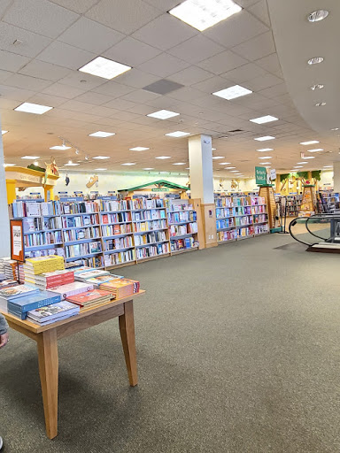 Book Store «Barnes & Noble», reviews and photos, 91 Old Country Rd, Carle Place, NY 11514, USA