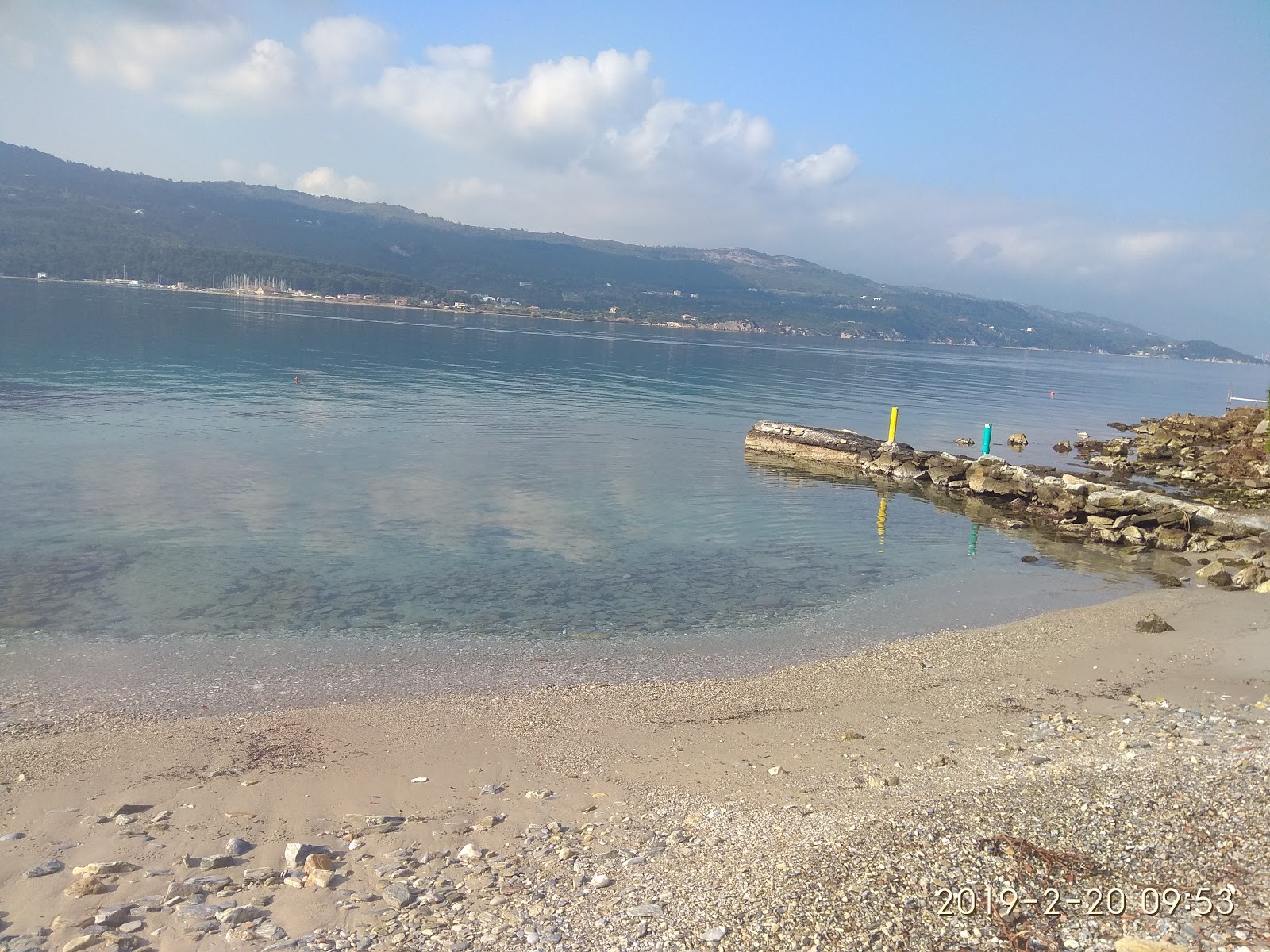 Foto von Roditses beach und die siedlung