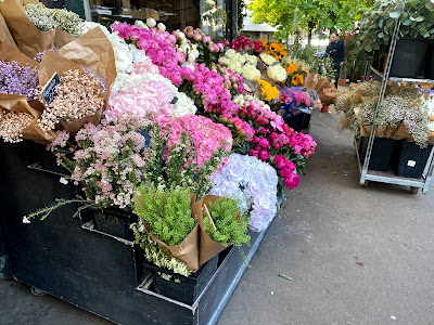Le Marché aux Fleurs by Stéphane Bellot à Paris