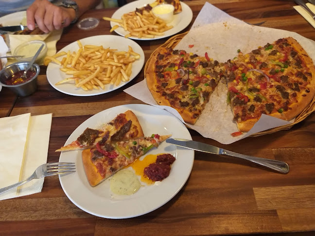 Anmeldelser af Columbia Pizza i Taastrup - Pizza