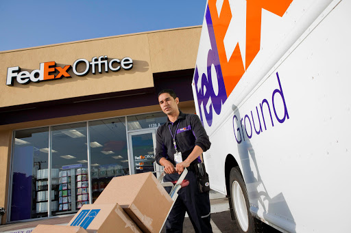 Print Shop «FedEx Office Print & Ship Center», reviews and photos, 54 Middlesex Turnpike, Burlington, MA 01803, USA