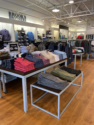 Clothing Store «Brooks Brothers Factory Outlet», reviews and photos, 820 W Stacy Rd, Allen, TX 75013, USA