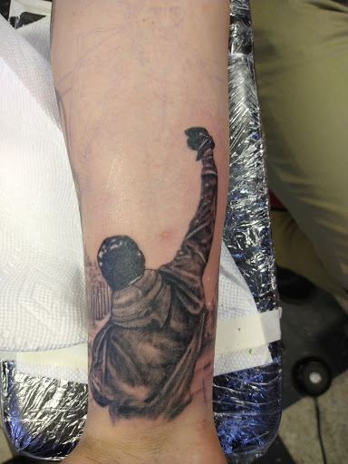 Tattoo Shop «Last Detail Tattoo Studio», reviews and photos, 8402 W Morgan Ave, Milwaukee, WI 53220, USA