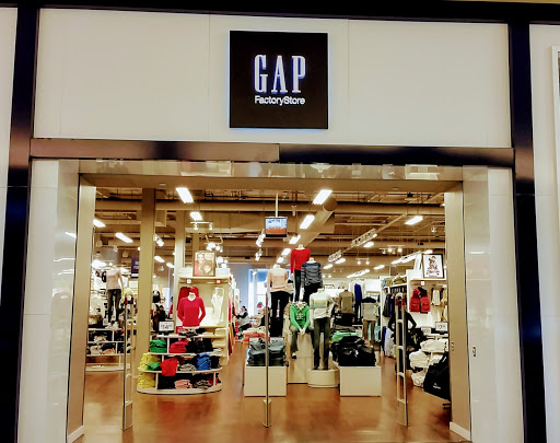 Clothing Store «Gap Outlet», reviews and photos, 640 Bergen Town Center, Paramus, NJ 07652, USA
