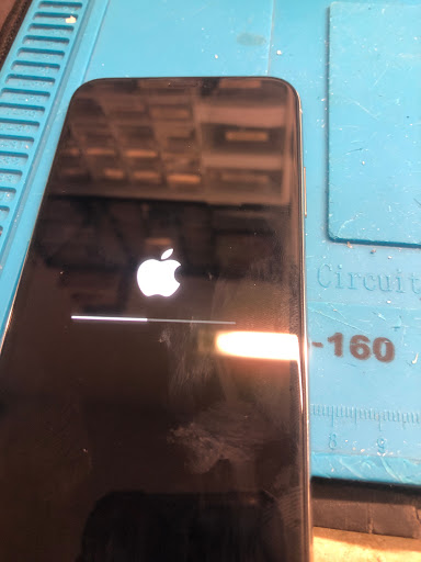 Mobile Phone Repair Shop «iFixandRepair», reviews and photos, 5135 W Alabama St, Houston, TX 77056, USA