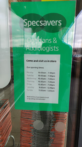 Comments and reviews of Specsavers Opticians and Audiologists - Charlton Riverside