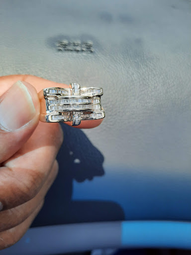 Jewelry Store «G&H Jewelers», reviews and photos, 45330 Alton Ln, California, MD 20619, USA